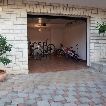 Apartments Luciana & Helena Pula Exterior foto