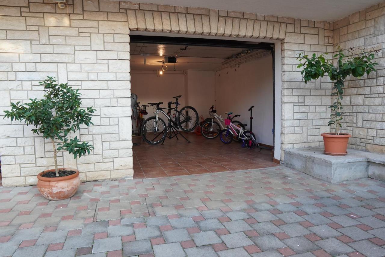Apartments Luciana & Helena Pula Exterior foto